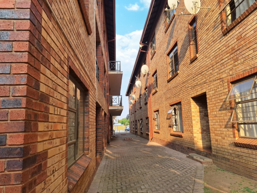 1 Bedroom Property for Sale in Potchefstroom North West